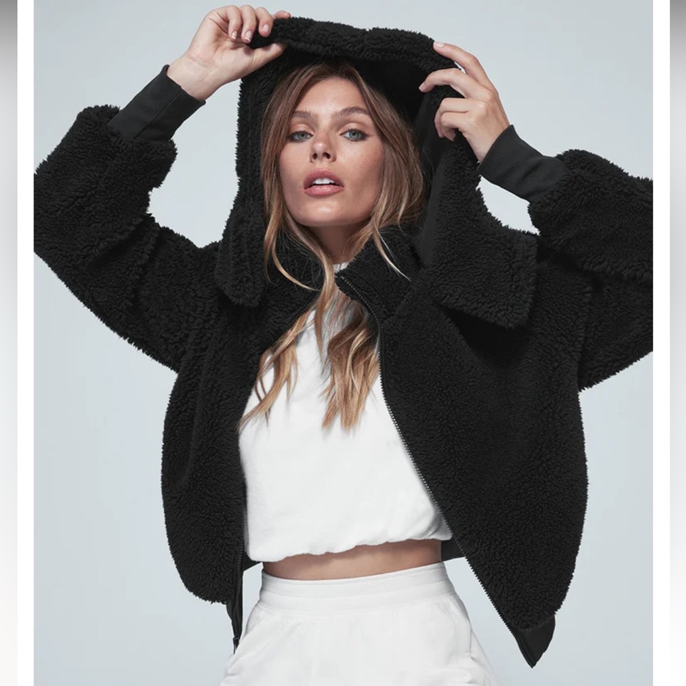 Alo Foxy Sherpa Jacket (Black, Size M)